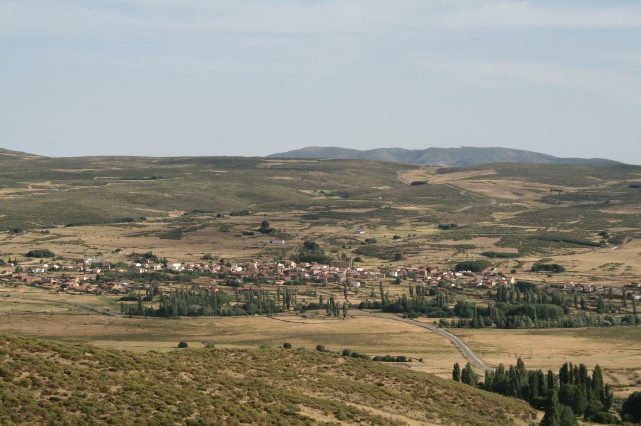 San Martin de la Vega del Alberche Los Arroyosゲストハウス エクステリア 写真